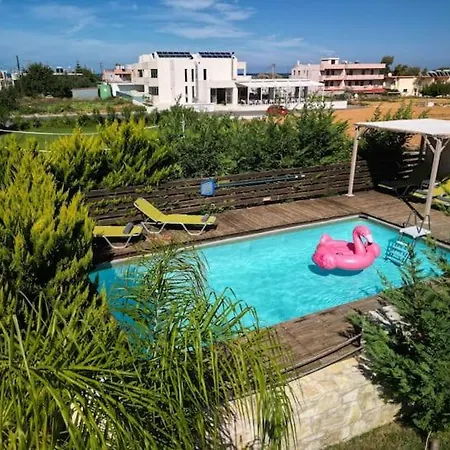 Olympia, 4 Bedroom For Up To 14 Persons, 400 Meters From The Long Sandy Villa
