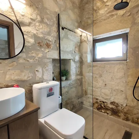 Olympia, 4 Bedroom For Up To 14 Persons, 400 Meters From The Long Sandy Paralia Kourna